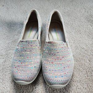 Skechers  Air Cooled Memory Foam Relaxed Fit Sneakers  Wms Size 8.5  Exc. Cond.